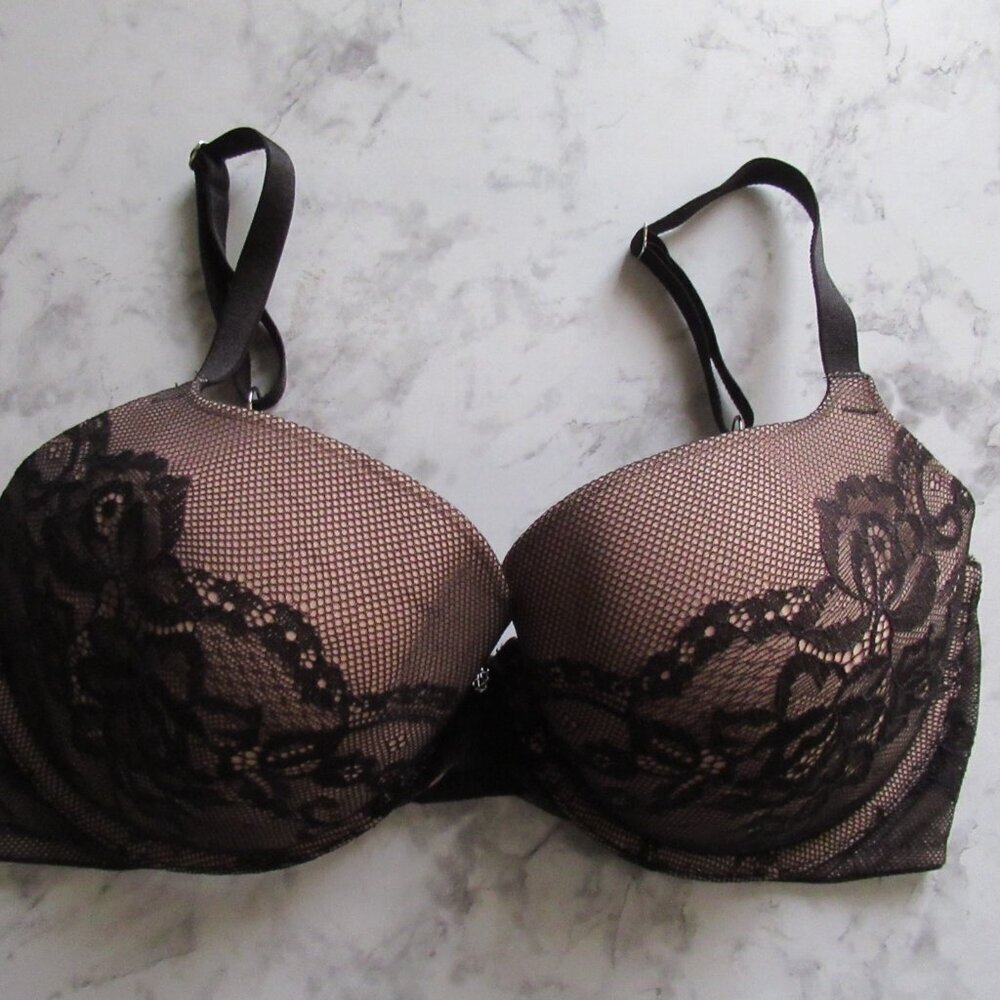 Victorias Secret Bra 34DD Black Lace Lined Demi Underwire Padded‎